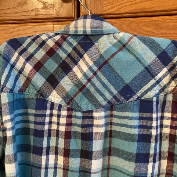 ROEBUCK & Co flannel shirt. Blue Turq Burgundy & White Pearl snaps Size Small - Picture 5 of 6